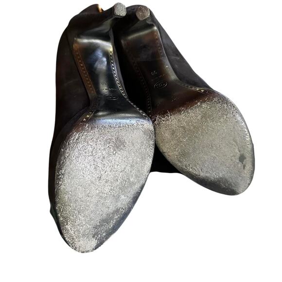 Authentic Chanel suede and patent pump with logo - Picture 5 of 7